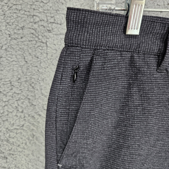 Tommy Bahama Chino Shorts Mens 34 Black Textured Performance Golf Casual - Picture 2 of 6